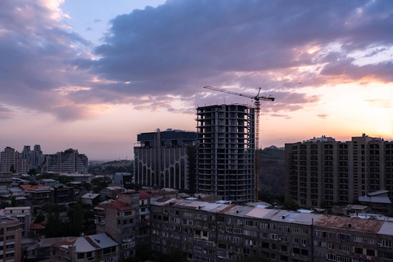 Rooftop Apart-Hotel Ереван Экстерьер фото