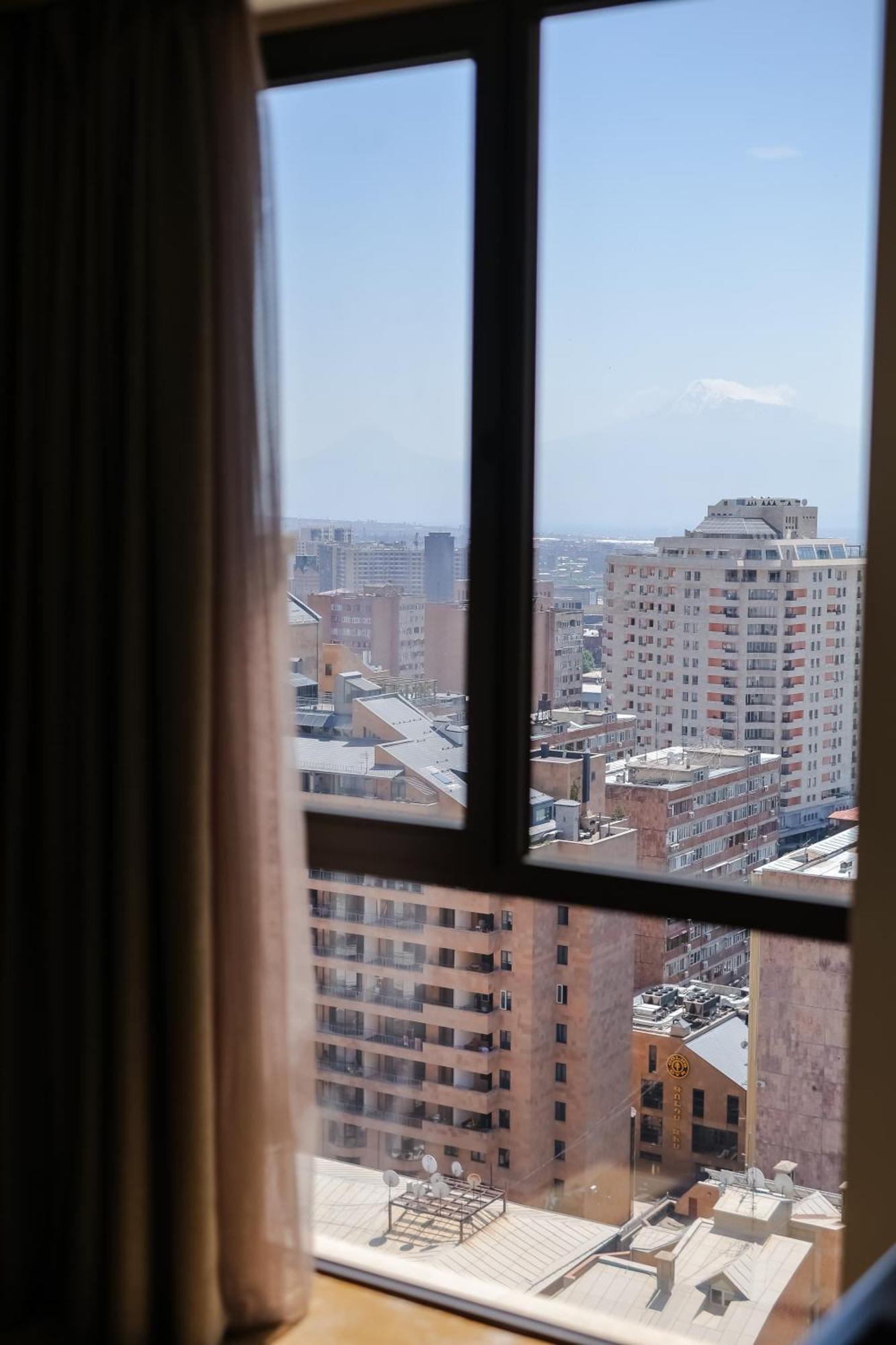 Rooftop Apart-Hotel Ереван Экстерьер фото