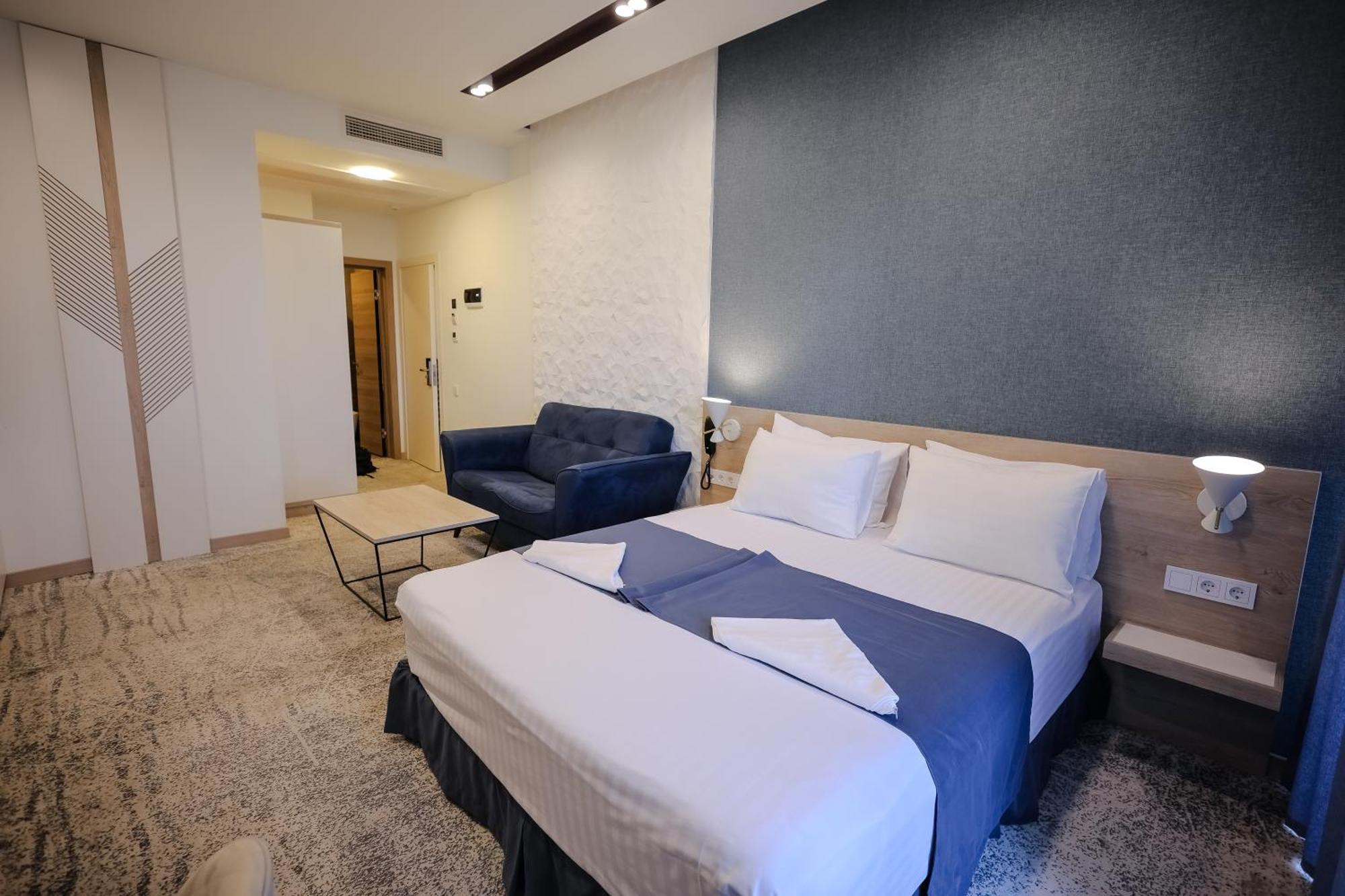 Rooftop Apart-Hotel Ереван Экстерьер фото